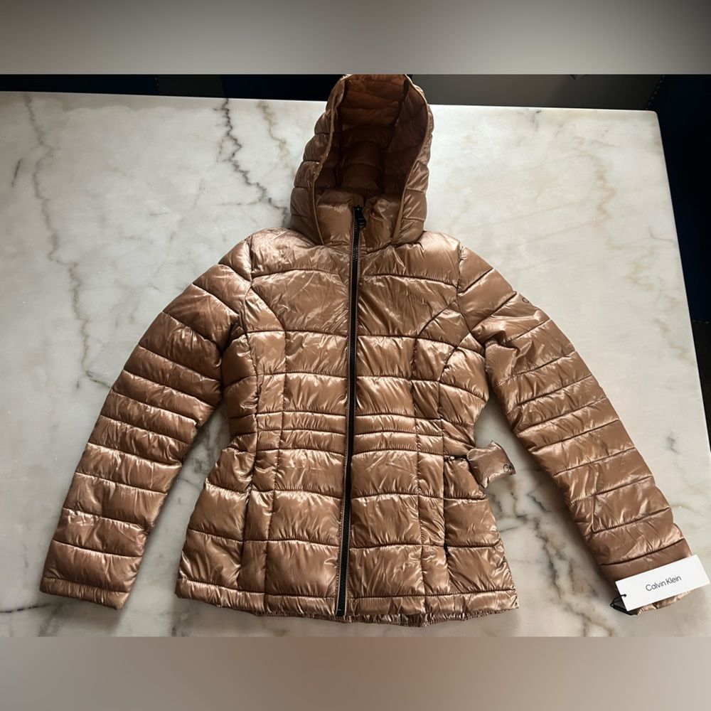 New Calvin Klein puffer jacket. Medium new with tags
